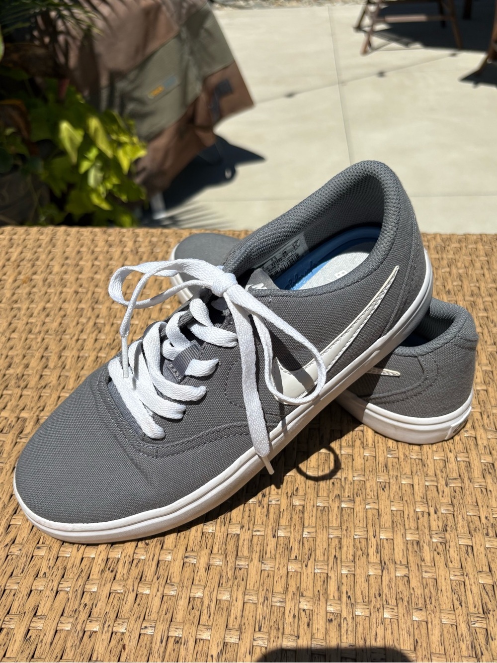 Men's Nike SB Solarsoft Gray Canvas Sneakers with White Swoosh. Size 8